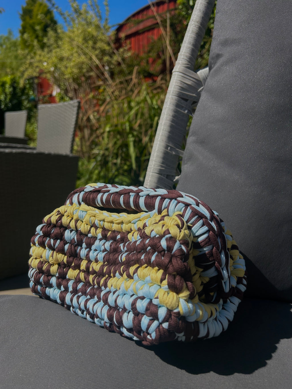 Classic Clutch in coastal