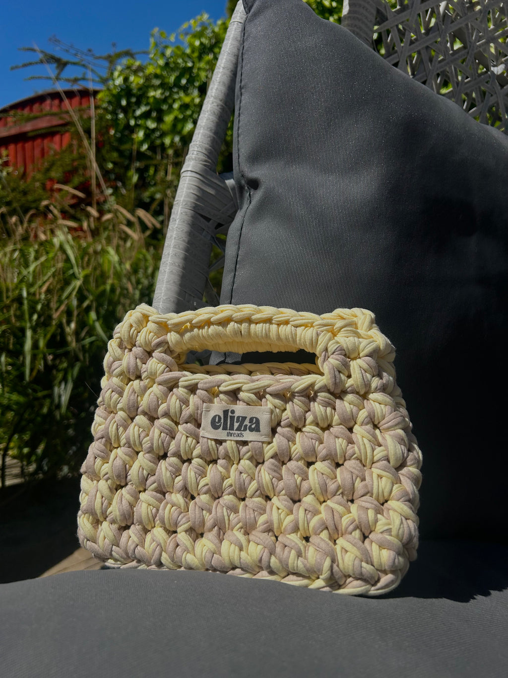Athena mini in Buttercup mix