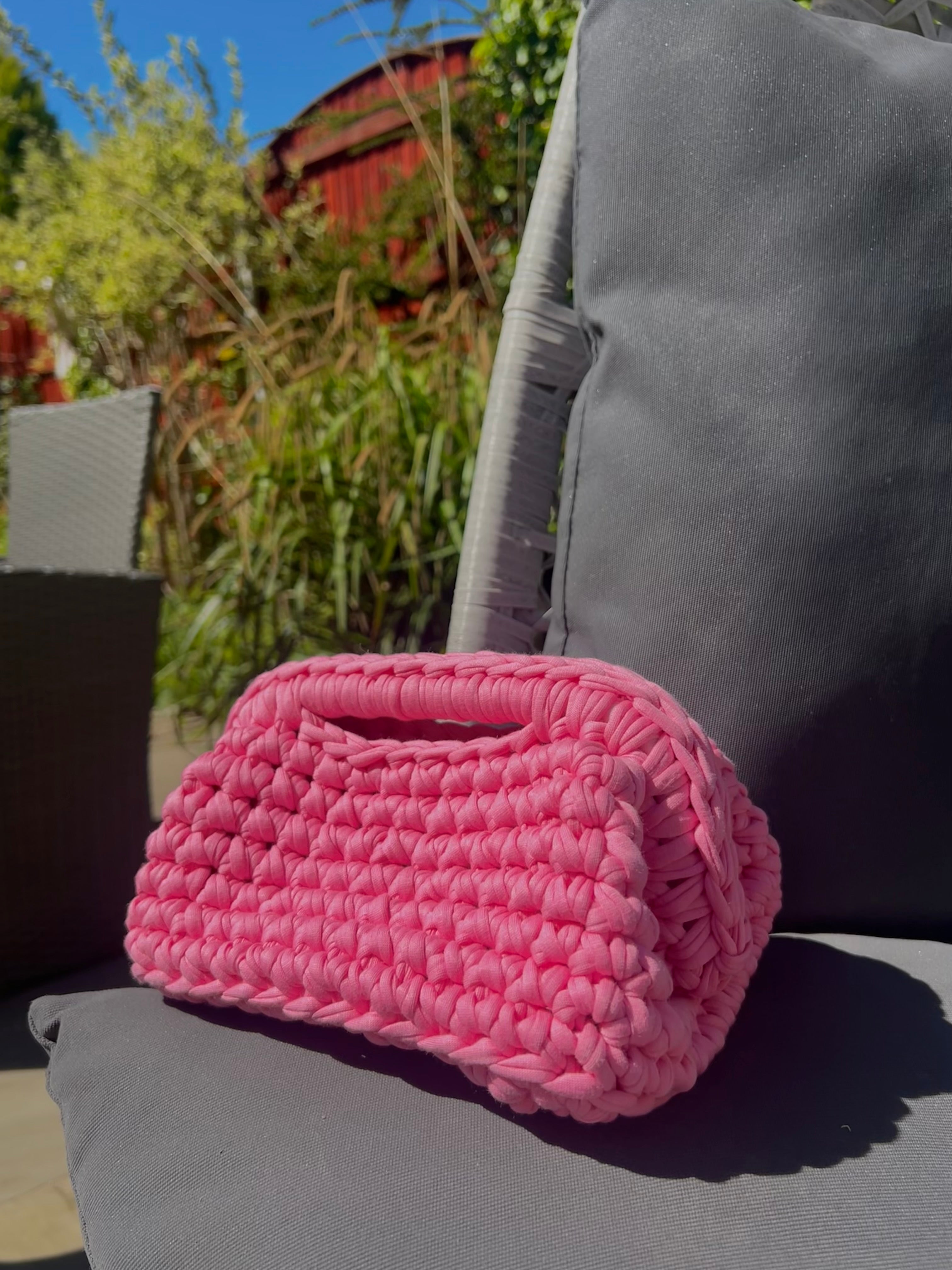Classic Clutch in Pink