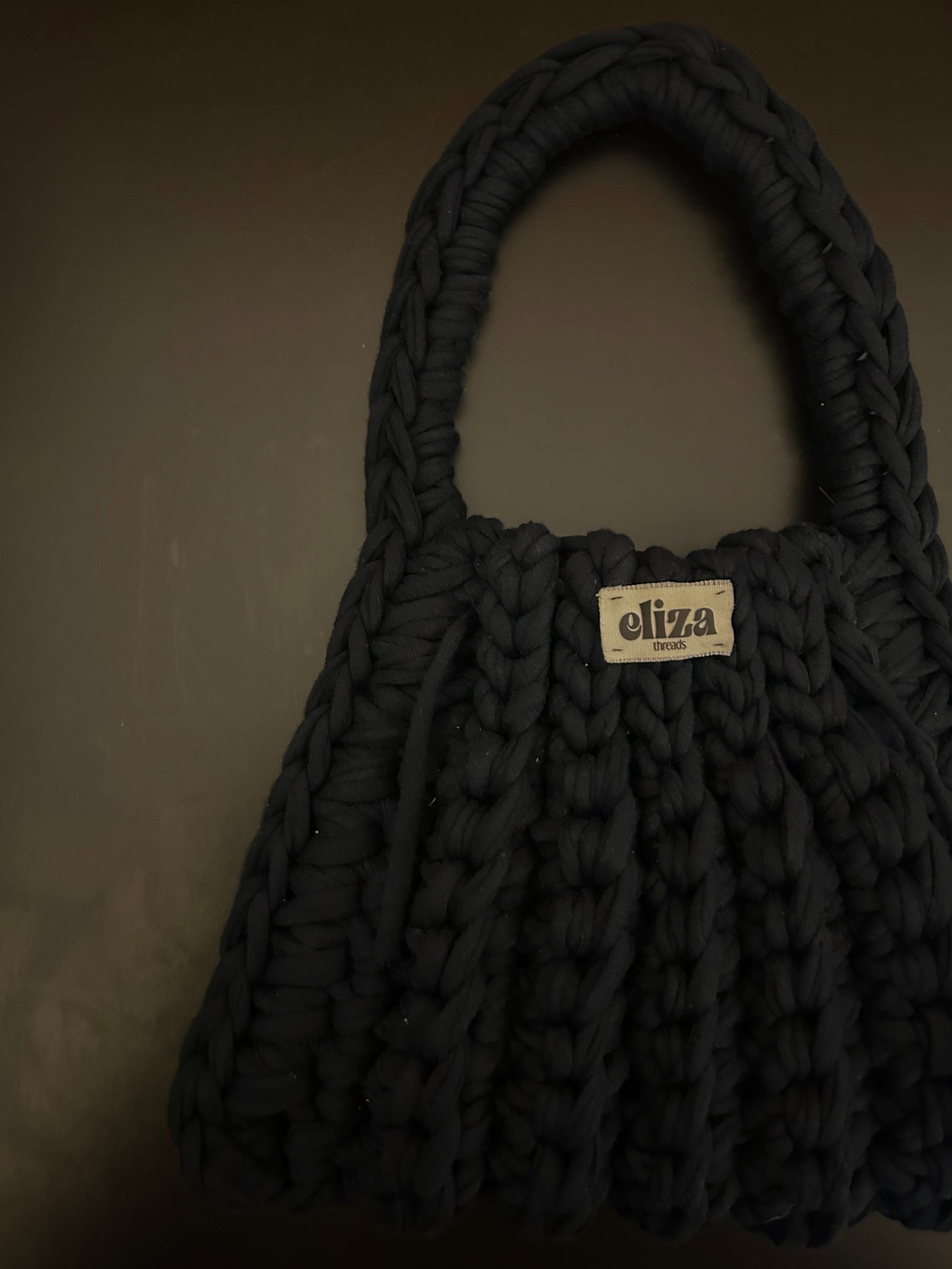 The Apex Bag Mini in black