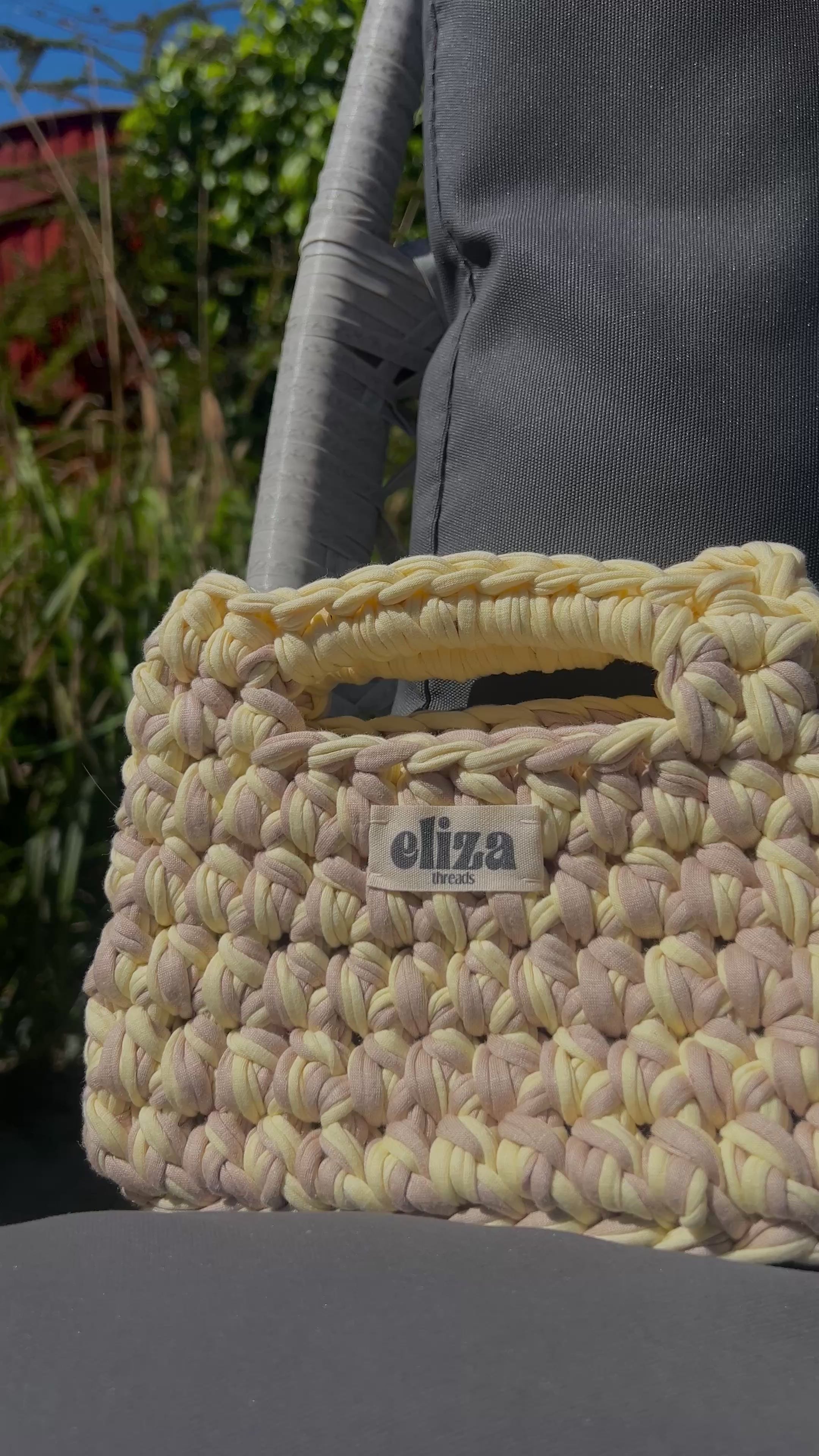 Athena mini in Buttercup mix
