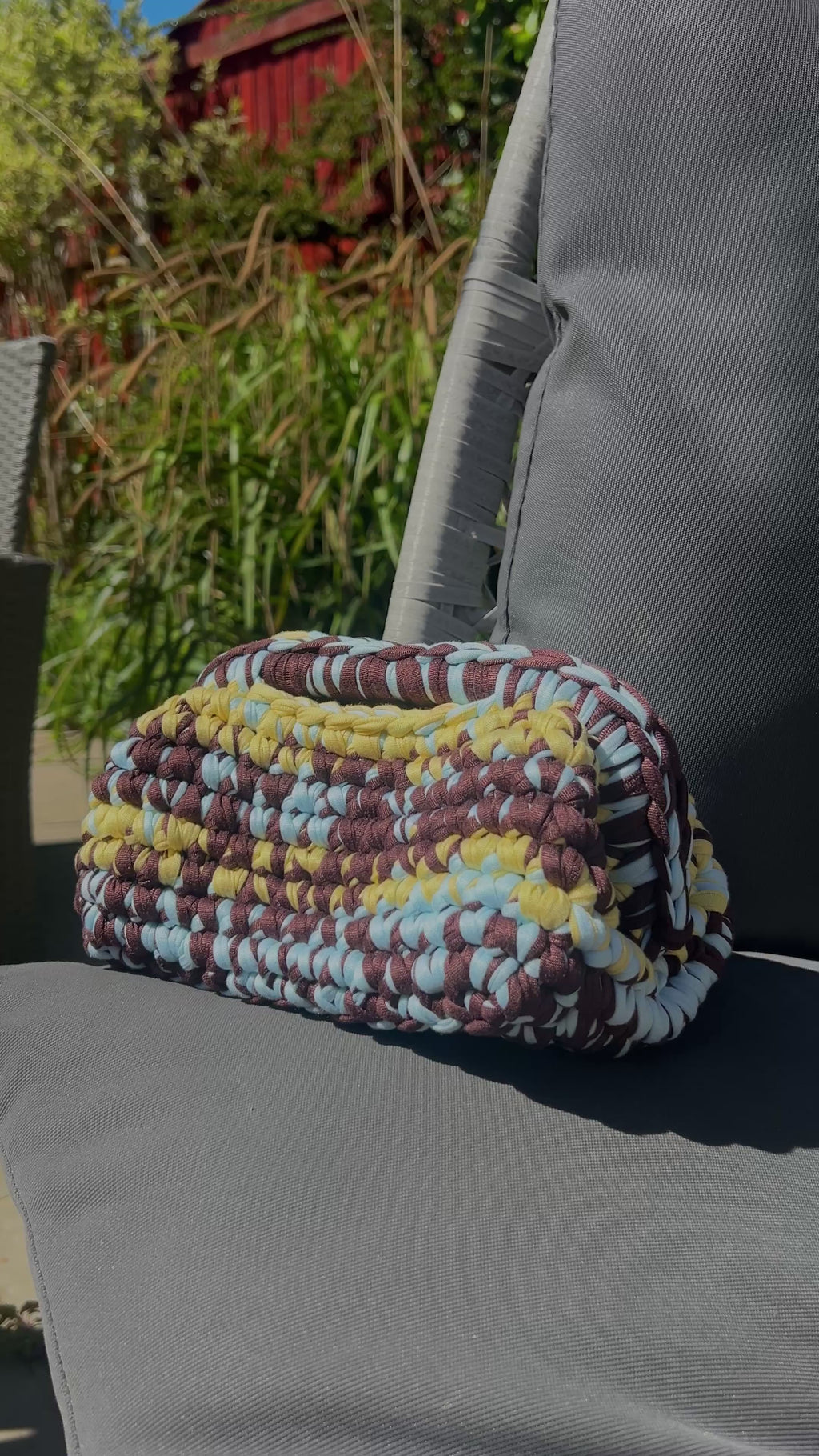 Classic Clutch in coastal